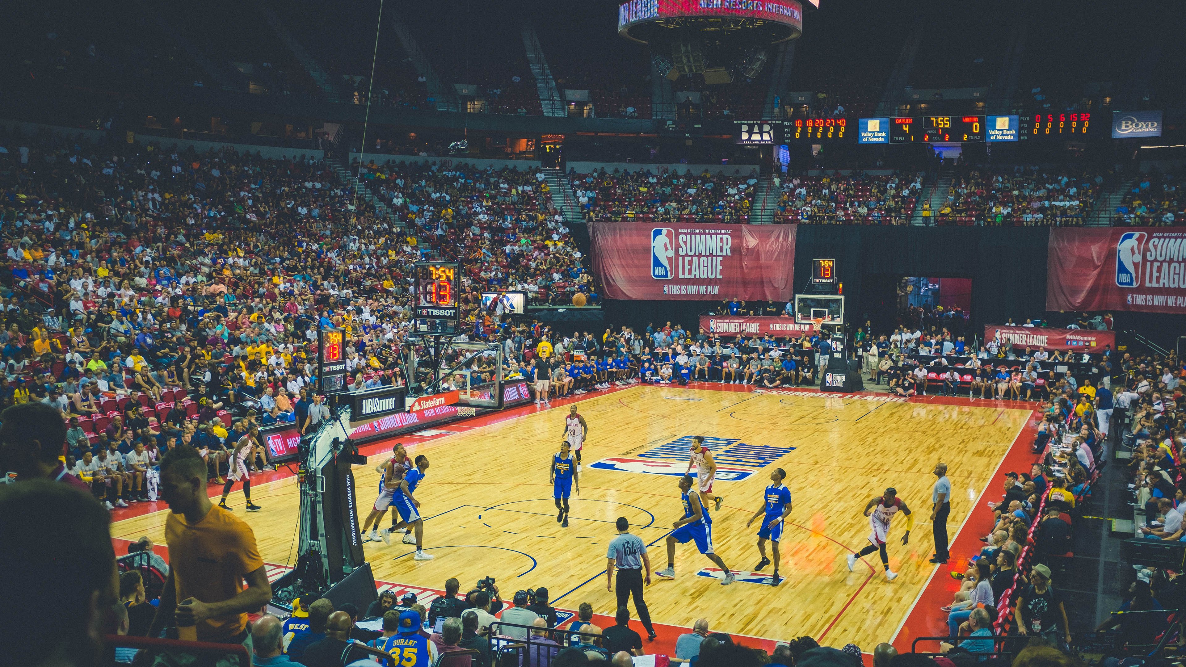 开云体育app-贝恩比赛走势一手掌控,勇士正面击溃掘金,当掌控力击碎天赋